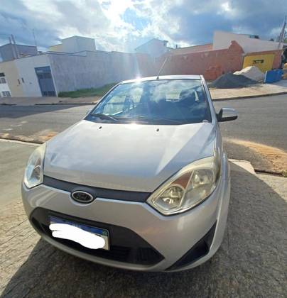 FORD FIESTA 1.6 ROCAM 8V FLEX 4P MANUAL FORD FIESTA 1.6 ROCAM 8V FLEX 4P MANUAL